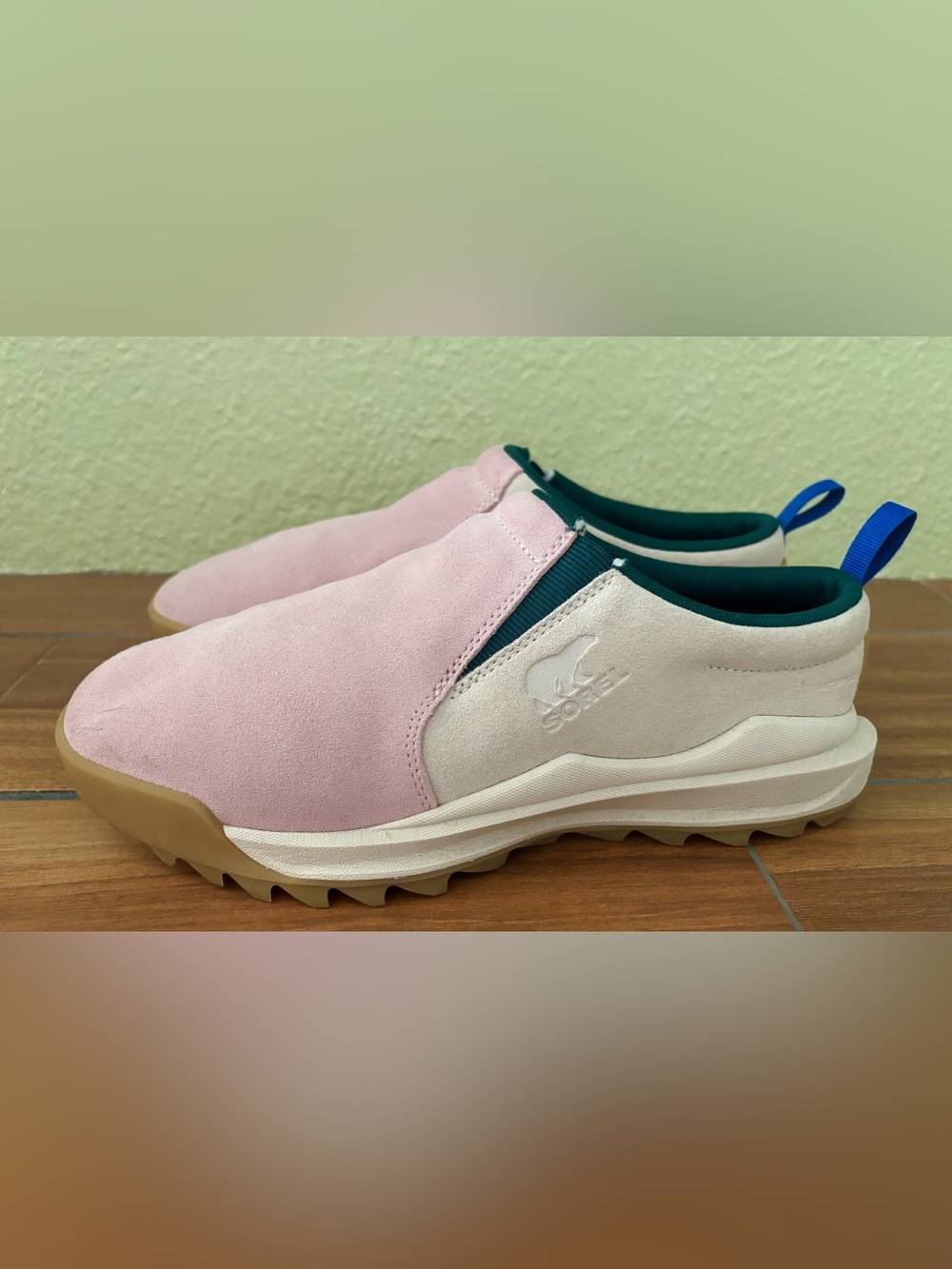 Sorel Women’s Pink & Tan Slip On, ONA RMX Moc Tennis Shoe Sneakers Size: 10